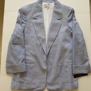 Tahari ASL seersucker white and light blue jacket